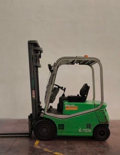 Carrello Elevatore Elettrico usato CESAB BLITZ 250
