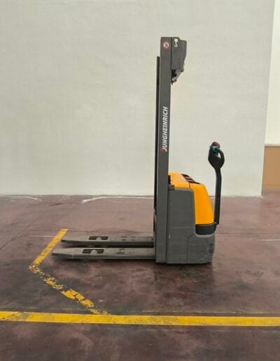 Transpallet Elettrico usato JUNGHEINRICH EJC 112