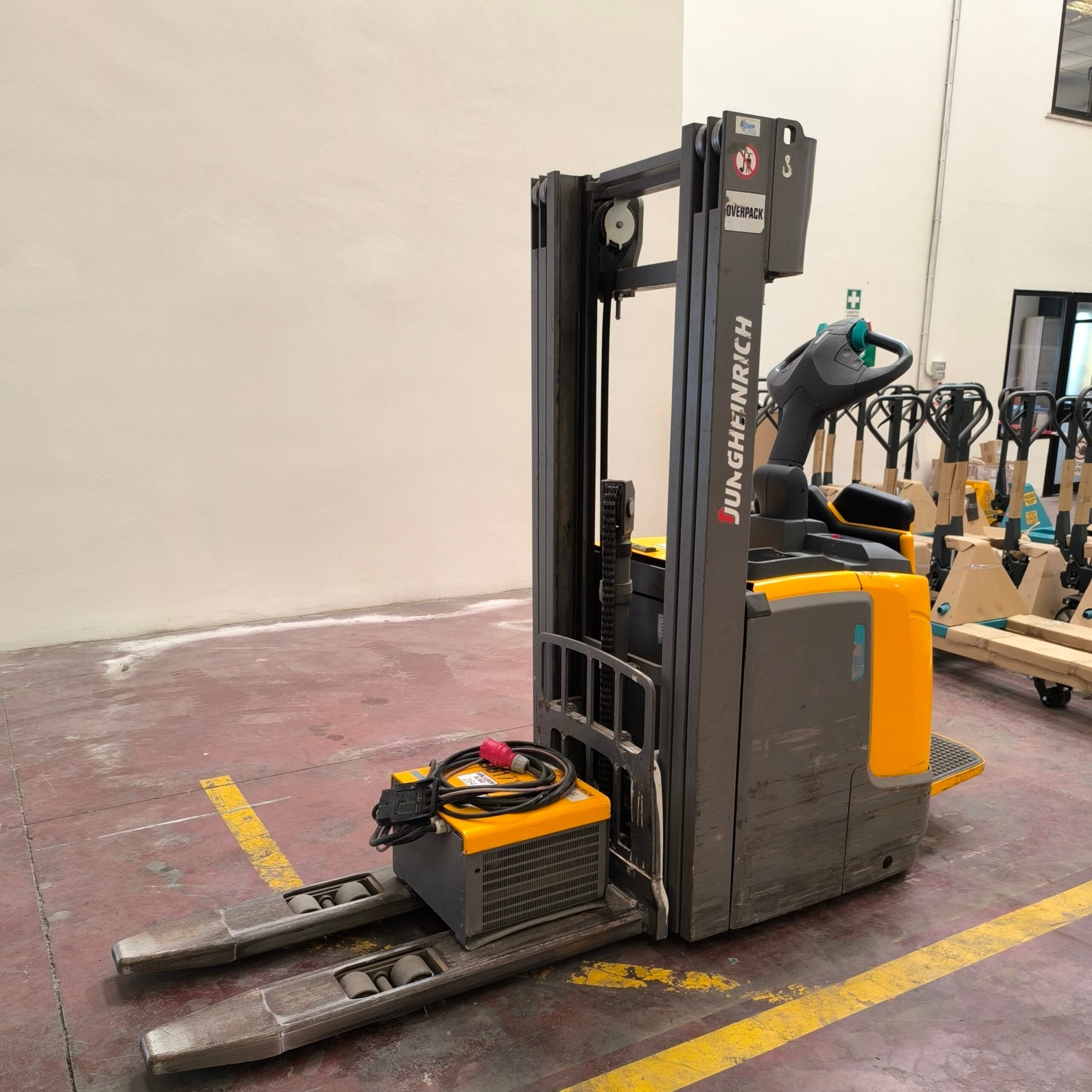 Transpallet Elettrico usato JUNGHEINRICH ERC 214 nr int 264